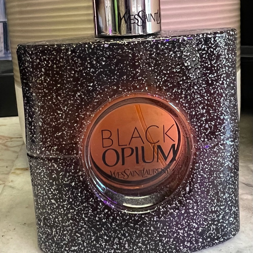 Black Opium Nuit Blanche